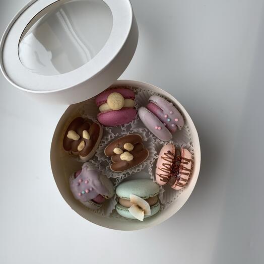 Набор макарон «мини» в круглой коробочке 7 шт