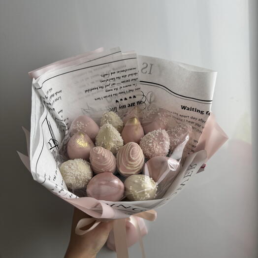 Букет из клубники в белом шоколаде 15 штук