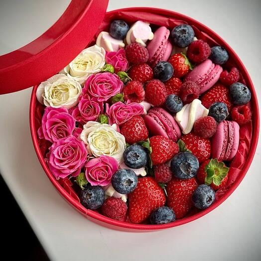 «Flowers and Berries» ягоды в коробке