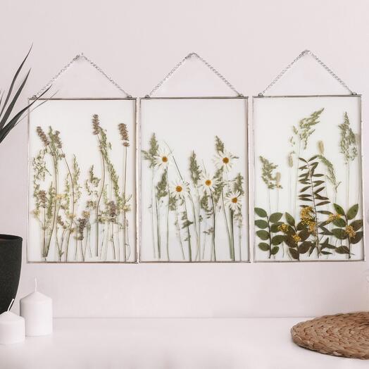 Арт. 160серебро Триптих с полевыми цветами в стекле — природный декор и трогательный подарок ручной работы