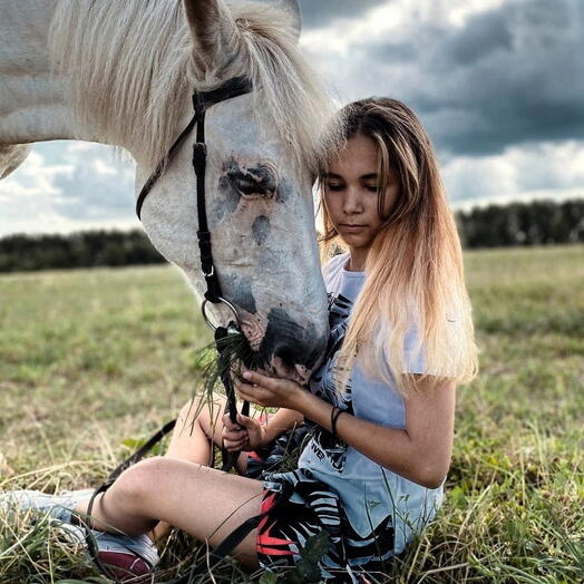 Подарочный сертификат «Аренда лошади на фотосессию» (1 час, От 1 до 3 чел.)