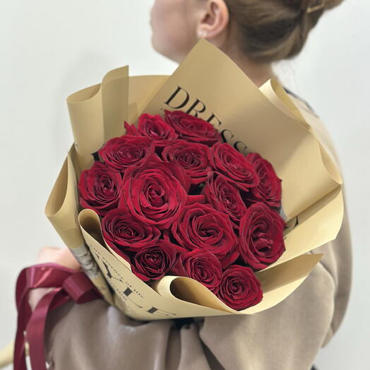Акция ! Красные розы 🌹в стильном оформлении с доставкой по Иркутску