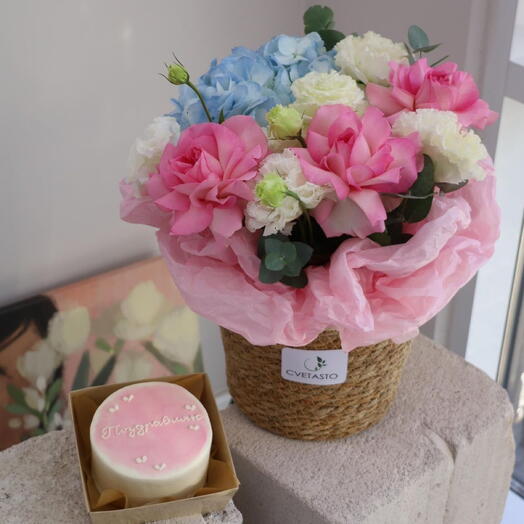 Корзина «Классика чувств» + бенто в подарок