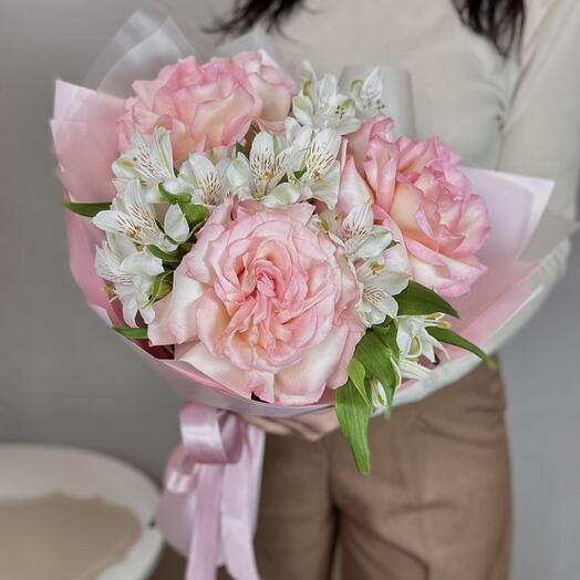 Нежная классика 💘 Французские розы и Альстромерии