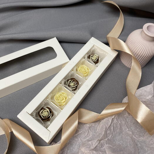 Набор из 5 шоколадных розочек с миндалём