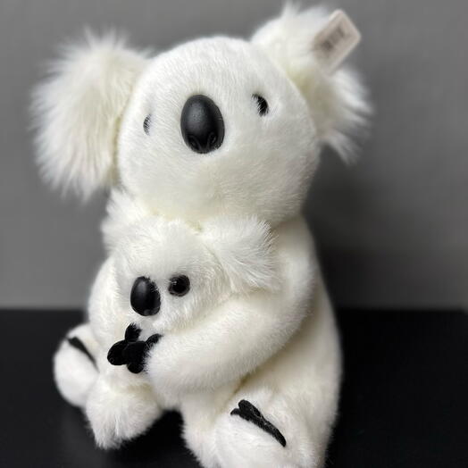 Коала ( мама и малыш) белый