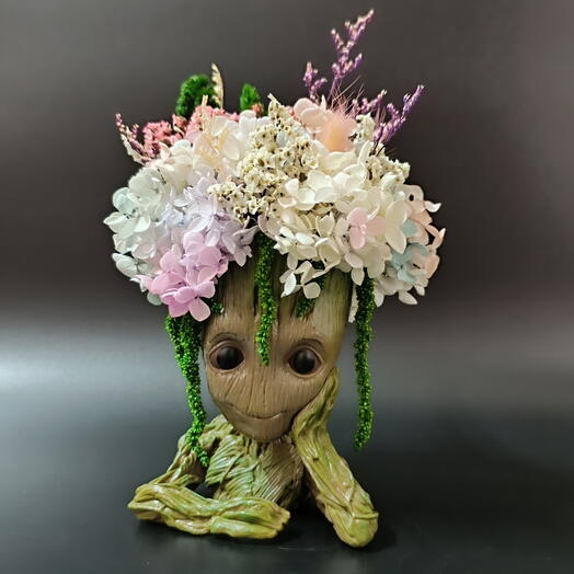 Букет стабилизированных цветов коллеге Грут