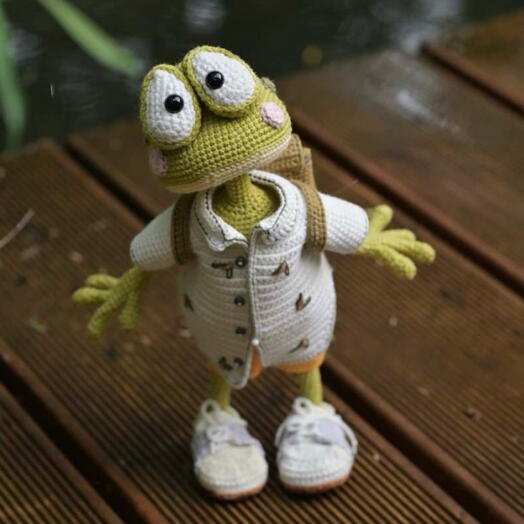 Froglet Queenie 30 cm