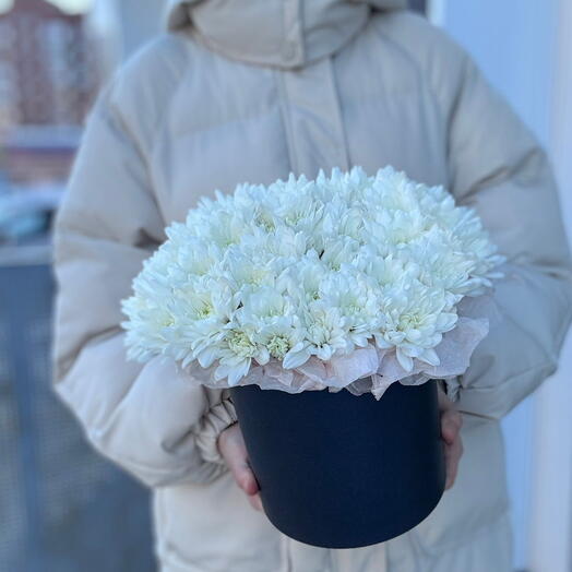 Цветы в  шляпной коробке
