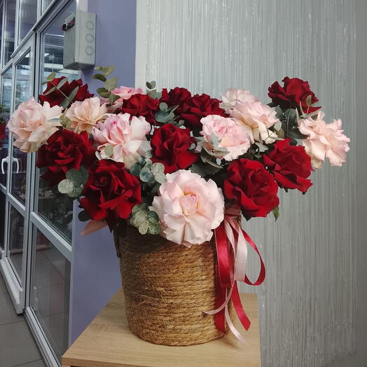 Корзина с цветами