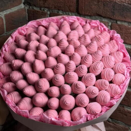 Букет "Pink Cloud" клубники в шоколаде 1,1 кг