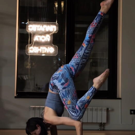 Абонемент на 8 занятий в мини-группах: Пилатес Мат, Йога и Стретчинг в студии FlowCore