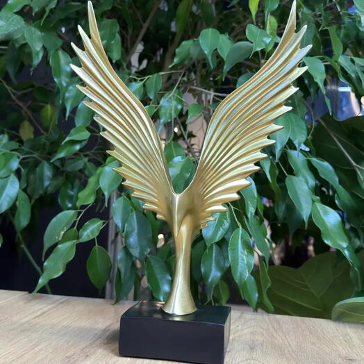 Статуэтка «золотой орел»