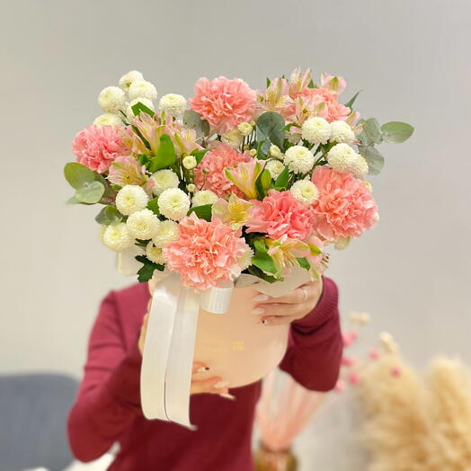 Цветы в коробке 🎀🤍