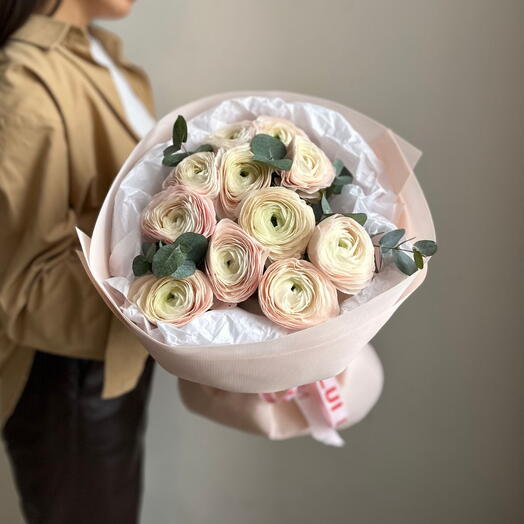 Букет "11 ранункулюсов"