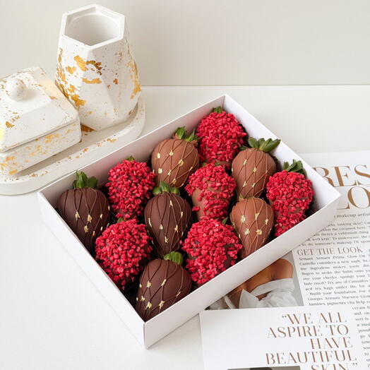 Клубника в шоколаде молочный и темный шоколад 🍓