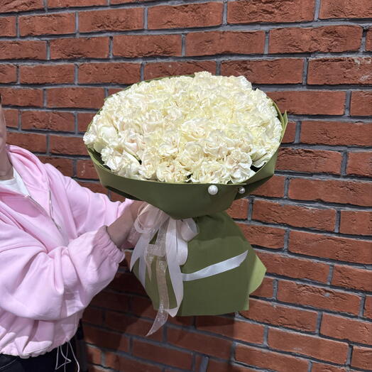 51 белая пионовидная Роза