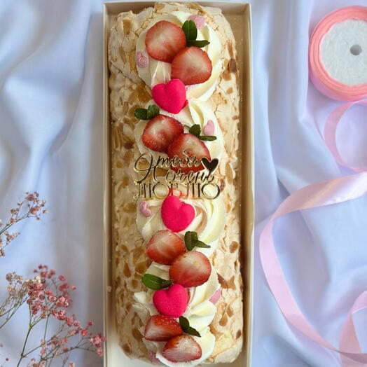 Меренговый рулет с клубникой "я тебя очень любою"