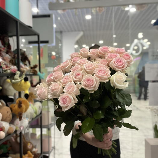 Букет розовых роз 🩷