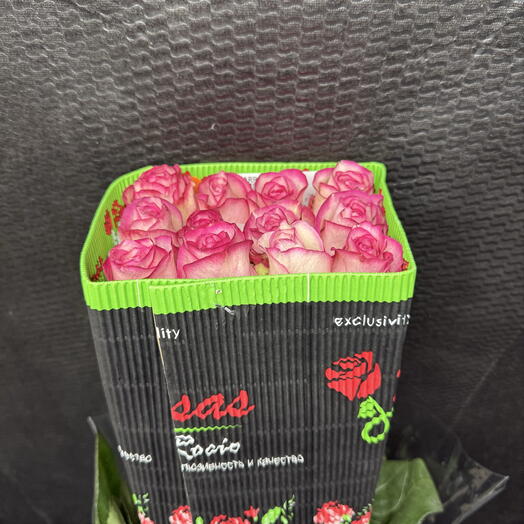Розы 60 см ваниль с розовым краем