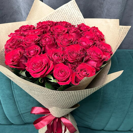 Red rose. Букет из 25 красных роз