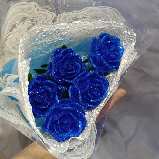 Букет из 5 синих блестящих роз из мыла ручной работы
