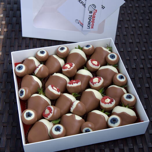 Клубника в шоколаде «Kinder XXL