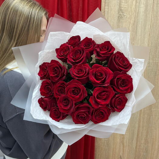 Букет из 21 красной розы