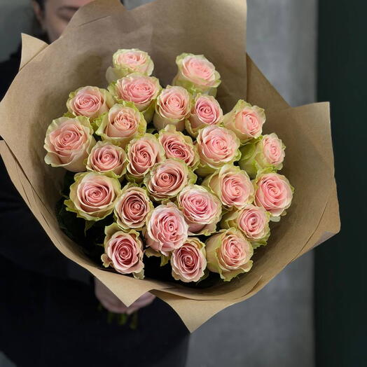25 розовых роз розовая симфония