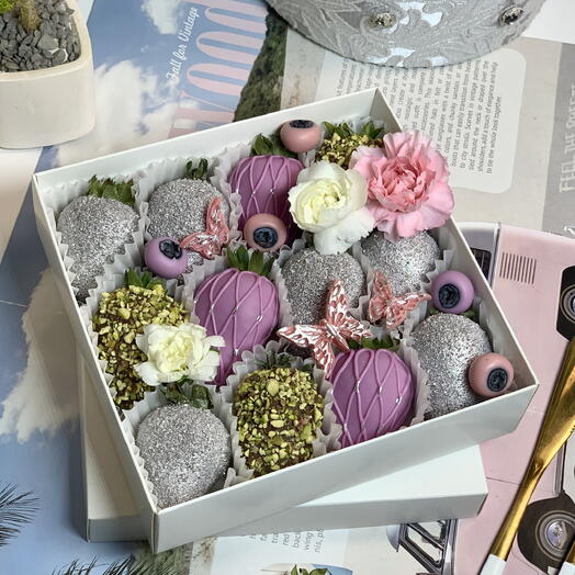 Клубника в Шоколаде 9-16 шт. Бельгийский шоколад Callebaut. Подарочный набор 5608.Leora chocolate