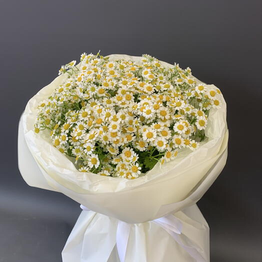 Букет с ромашкой