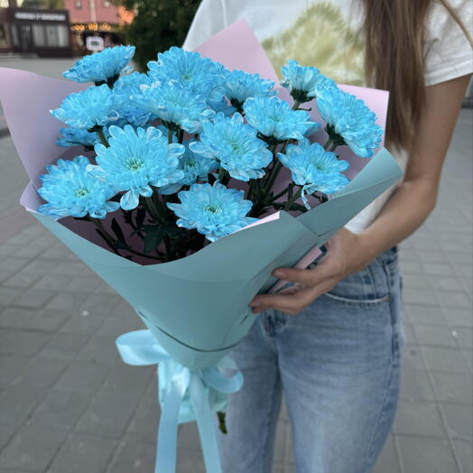Букет из трех хризантем