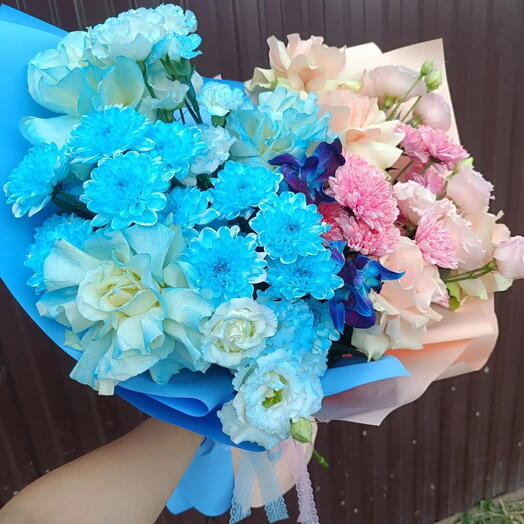💗АВТОРСКИЙ БУКЕТ " ГАРМОНИЯ"
ИЗ Ажурных французских роз, нежных диантусов, альстромерии, Хризантем , эустомы и синей орхидеи