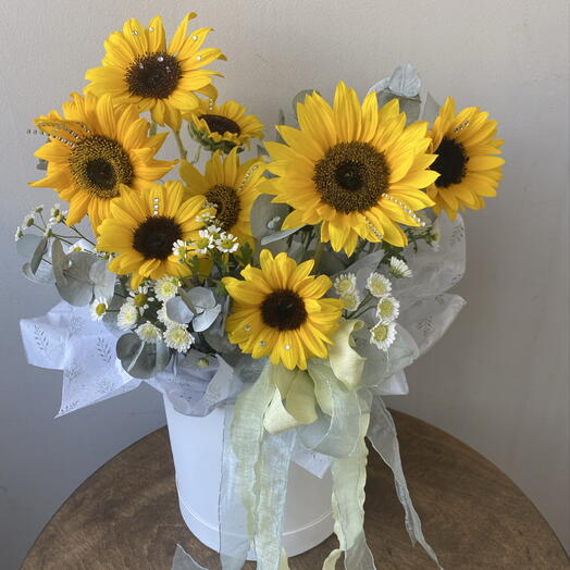 Солнечная,яркая коробка с подсолнухами ️🌻