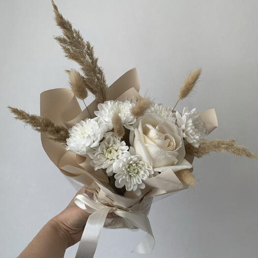 Осенняя композиция с пионовидной розой White Ohara