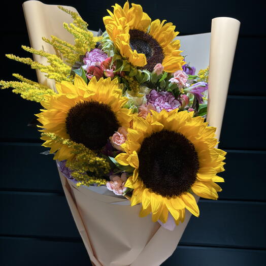 Букет из подсолнухов 🌻