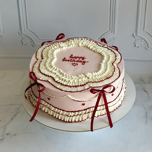 Торт Happy birthday розовый с рюшами и бантиками, ламбет