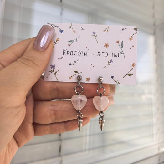 Серьги-гвоздики с вставкой из розового квартца