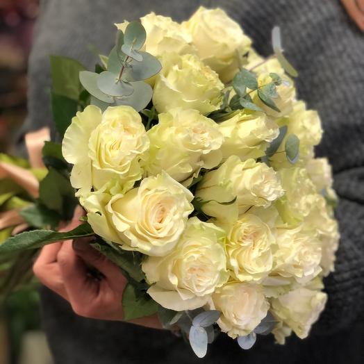 21 white rose with eucalyptus for you