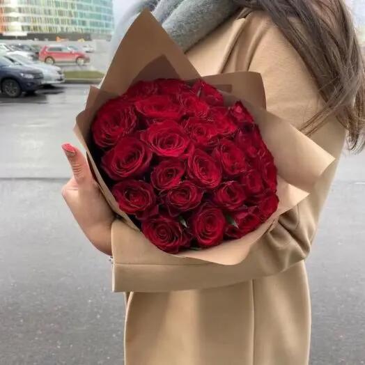 Букет из 25 красных роз