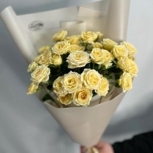 Bouquet of 9 bush roses 0064127