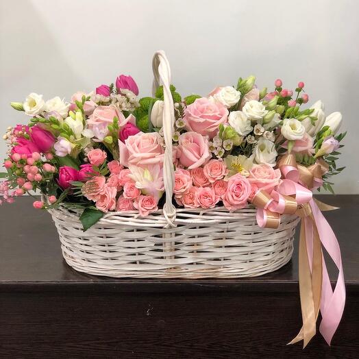 Корзина с цветами Волшебница