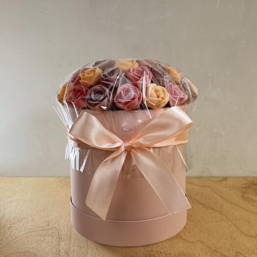 37 шоколадних троянд в коробці