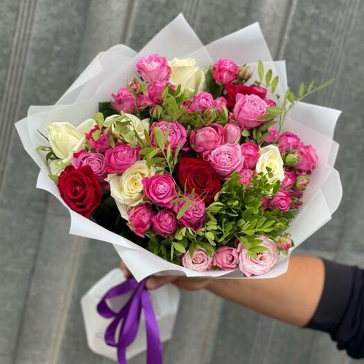 Peony-shaped bush roses with pink