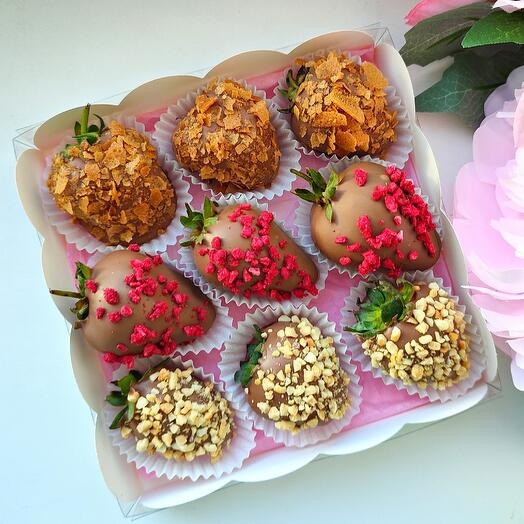 Strawberries in milk chocolate 9 pieces