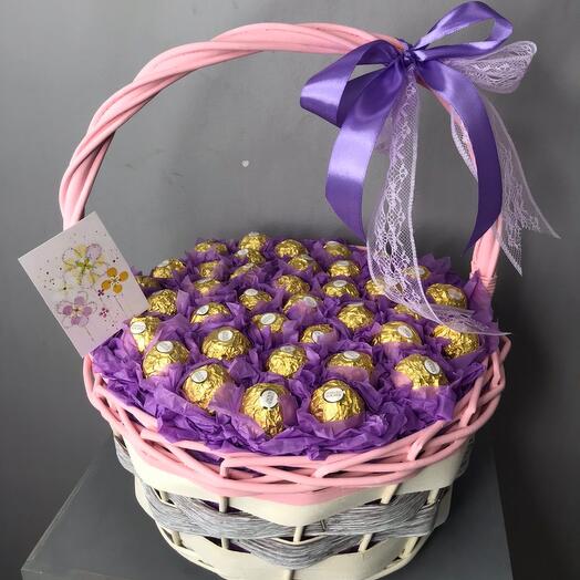 ✅Корзина с конфетами Ferrero roshen