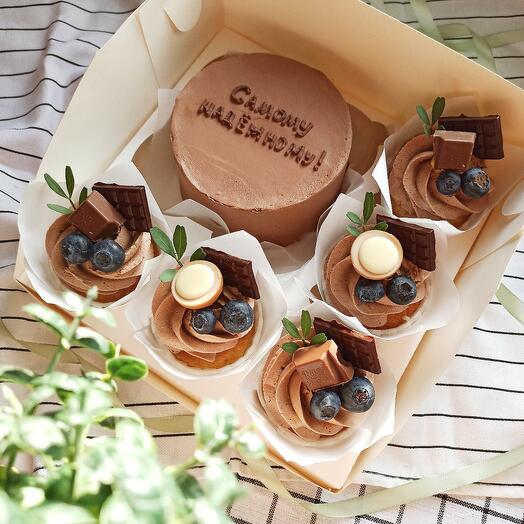 Набор бенто торт и 5 капкейков