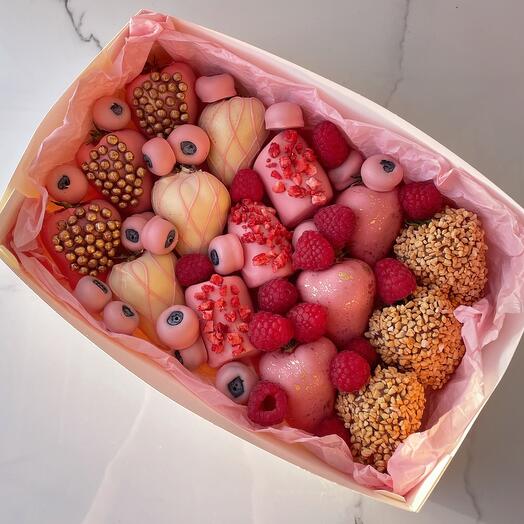 Клубника в шоколаде «Удовольствие» PINK EDITION