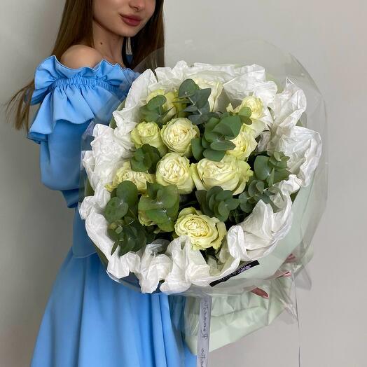 Белоснежные розы