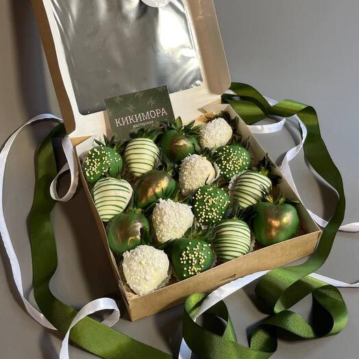 Frog Princess (16 pcs, large chocolate-covered strawberries )